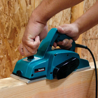 Cepillo Eléctrico De 4-3/8 PuLG. 850w Makita 1912b Color Turquesa