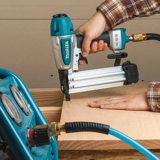 Clavadora Neumática 2 Makita Af506 Clavos Calibre 18