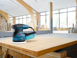 Lijadora Excéntrica Bosch Gex 125-1 Ae 250w Disco De Lija Azul