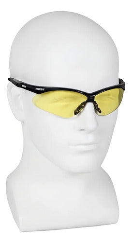 Lentes De Seguridad Nemesis V30 Ámbar Negro Protección Uv Para Adultos
